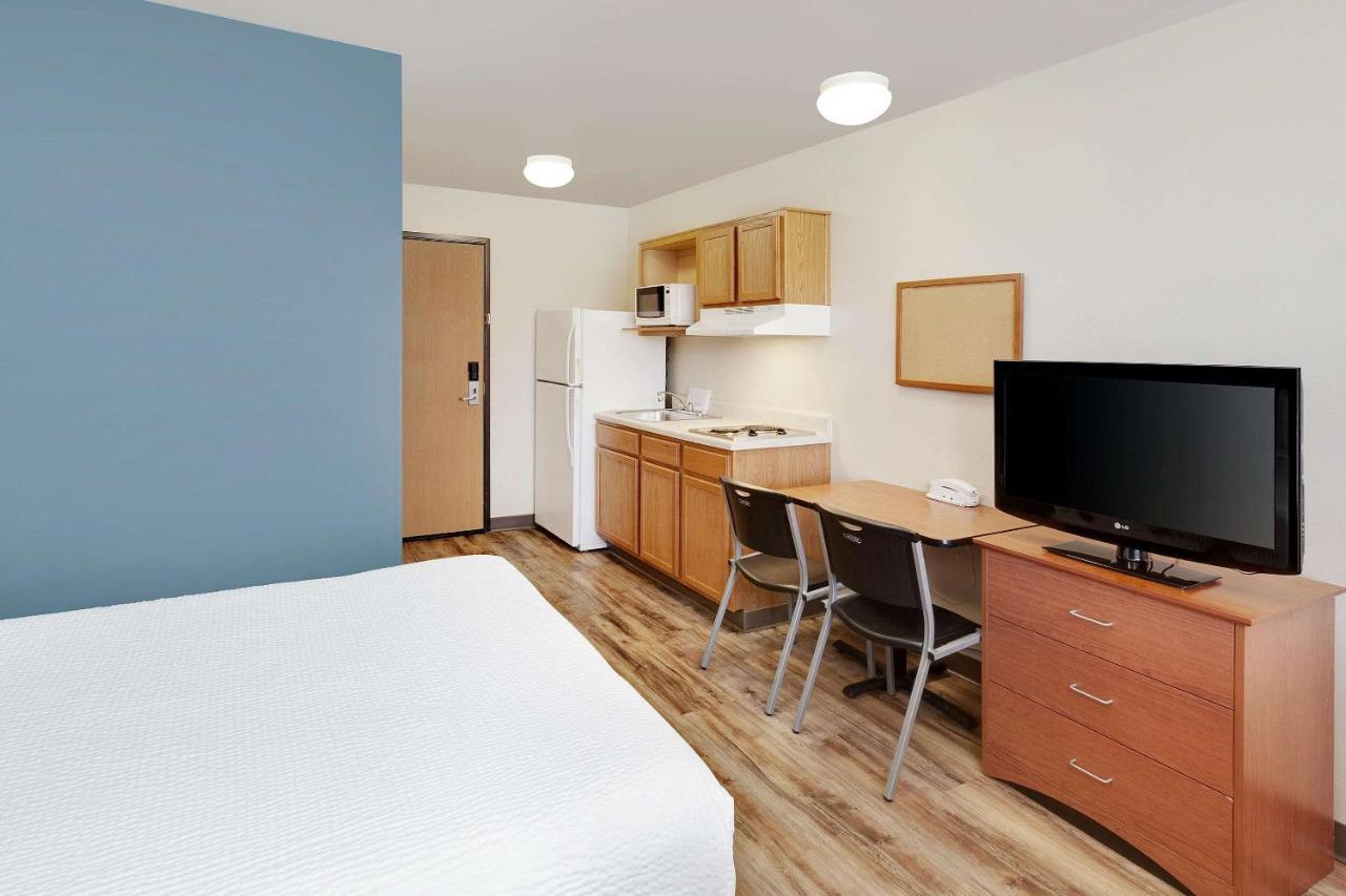 Woodspring Suites Des Moines Pleasant Hill ภายนอก รูปภาพ